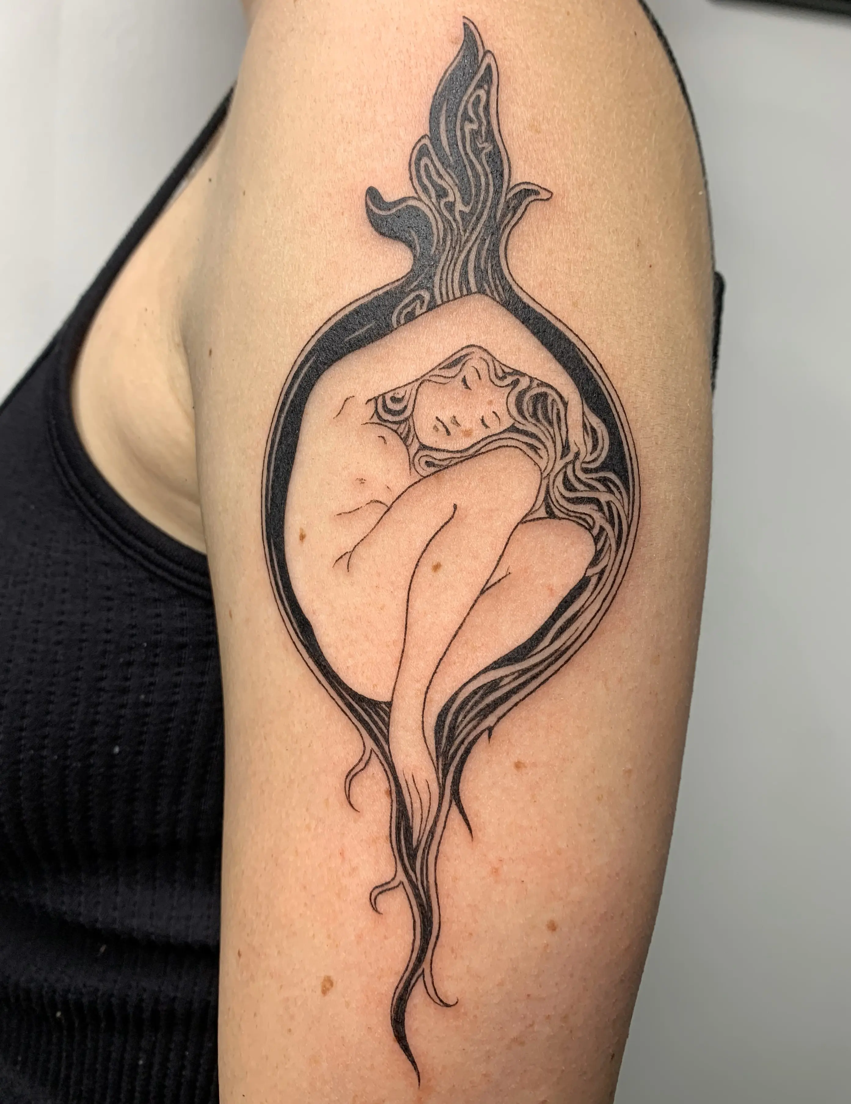 Detailed fineline tattoo artwork by Tacoma tattoo artist Raven Inkwork